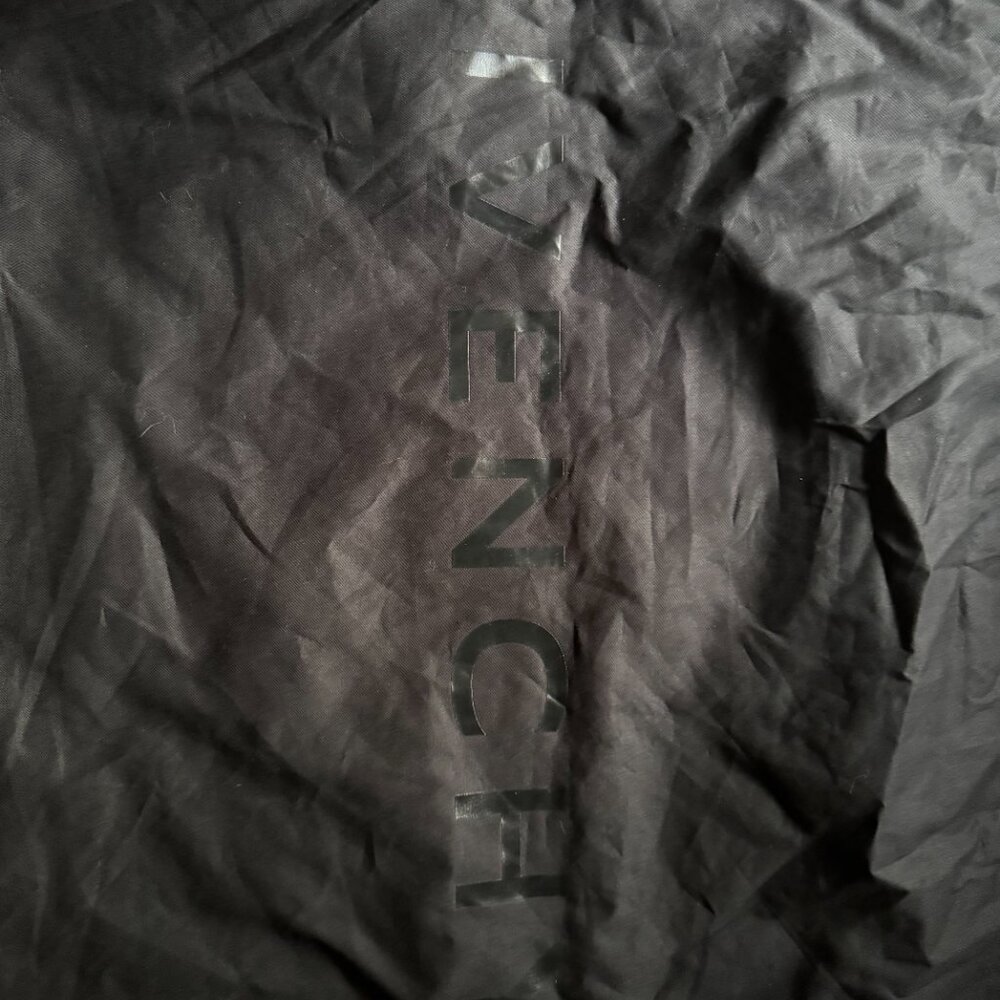 COPY - GIVENCHY Medium Soft Antigona in Petrol Blue. - Picture 16 of 17
